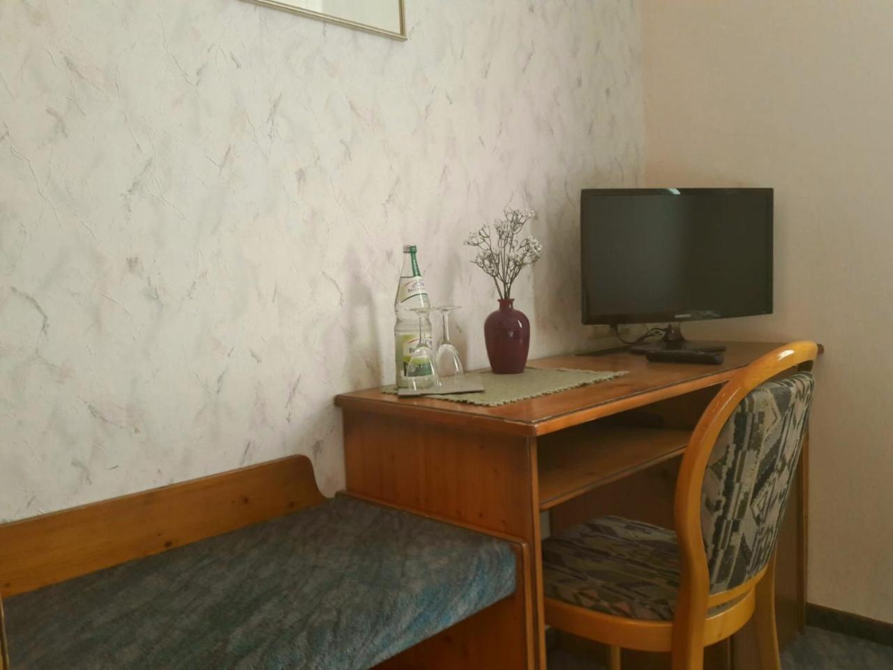 Hotel Zur Krone Bad Brückenau Kültér fotó