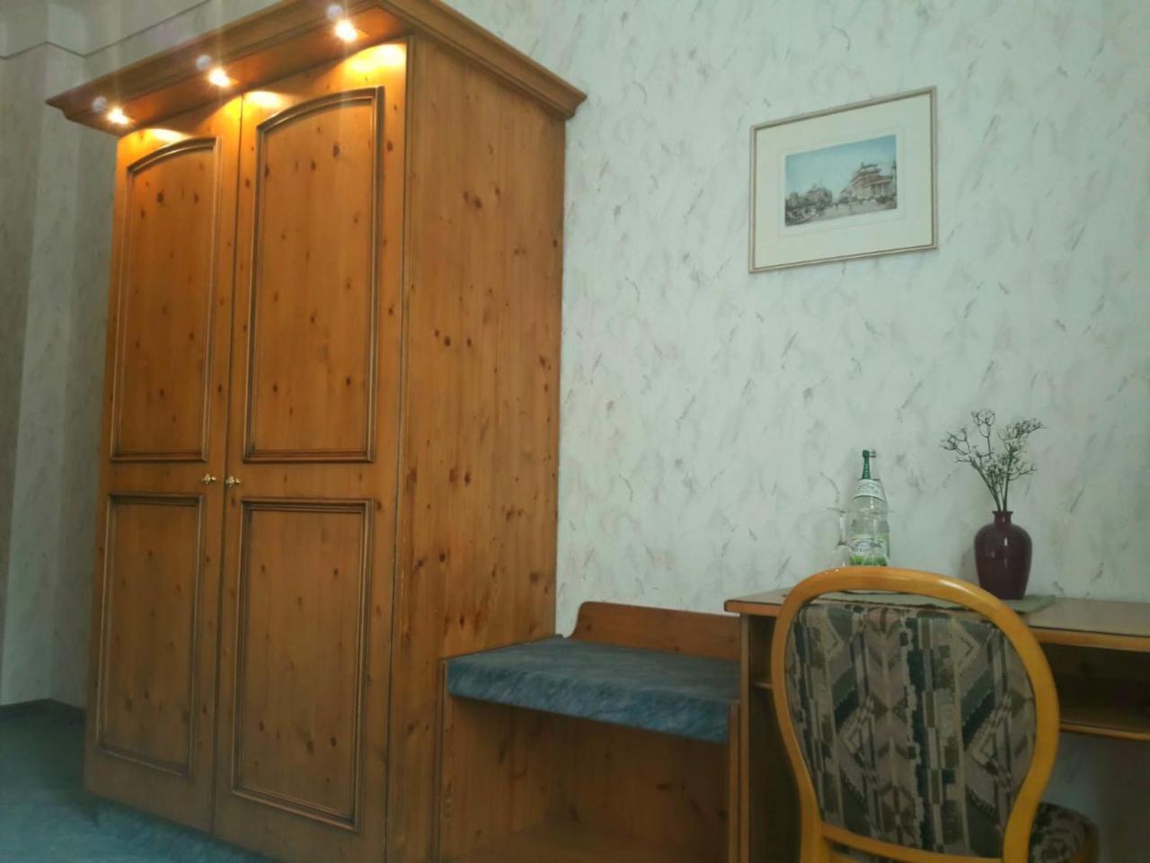 Hotel Zur Krone Bad Brückenau Kültér fotó