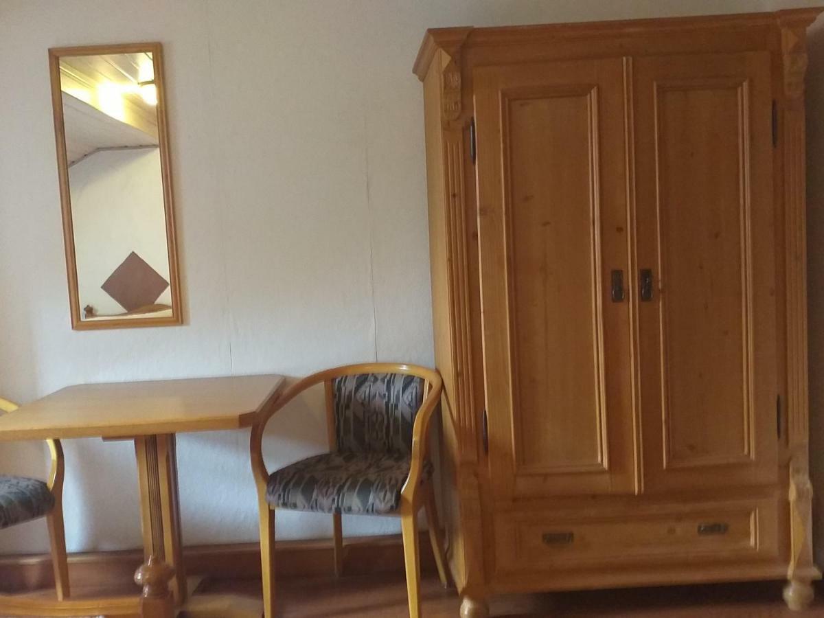Hotel Zur Krone Bad Brückenau Szoba fotó